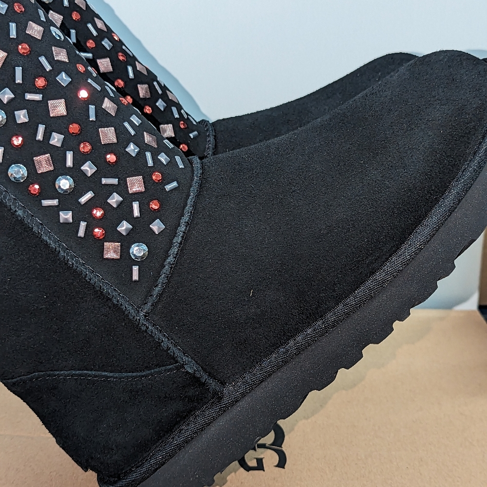 Ugg Australia Womens Classic  Short Stud II Boot